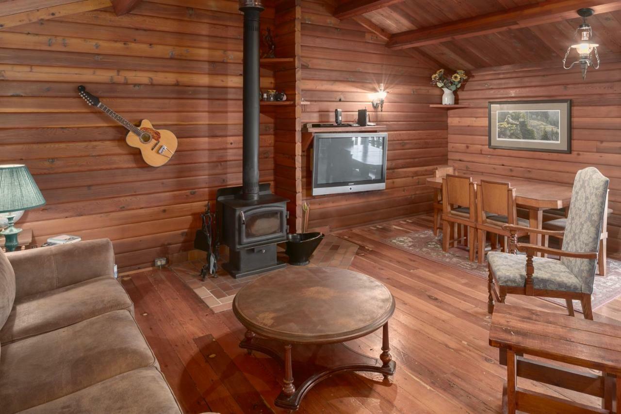 Creekside Cabin Fairmont Hot Springs Exterior foto